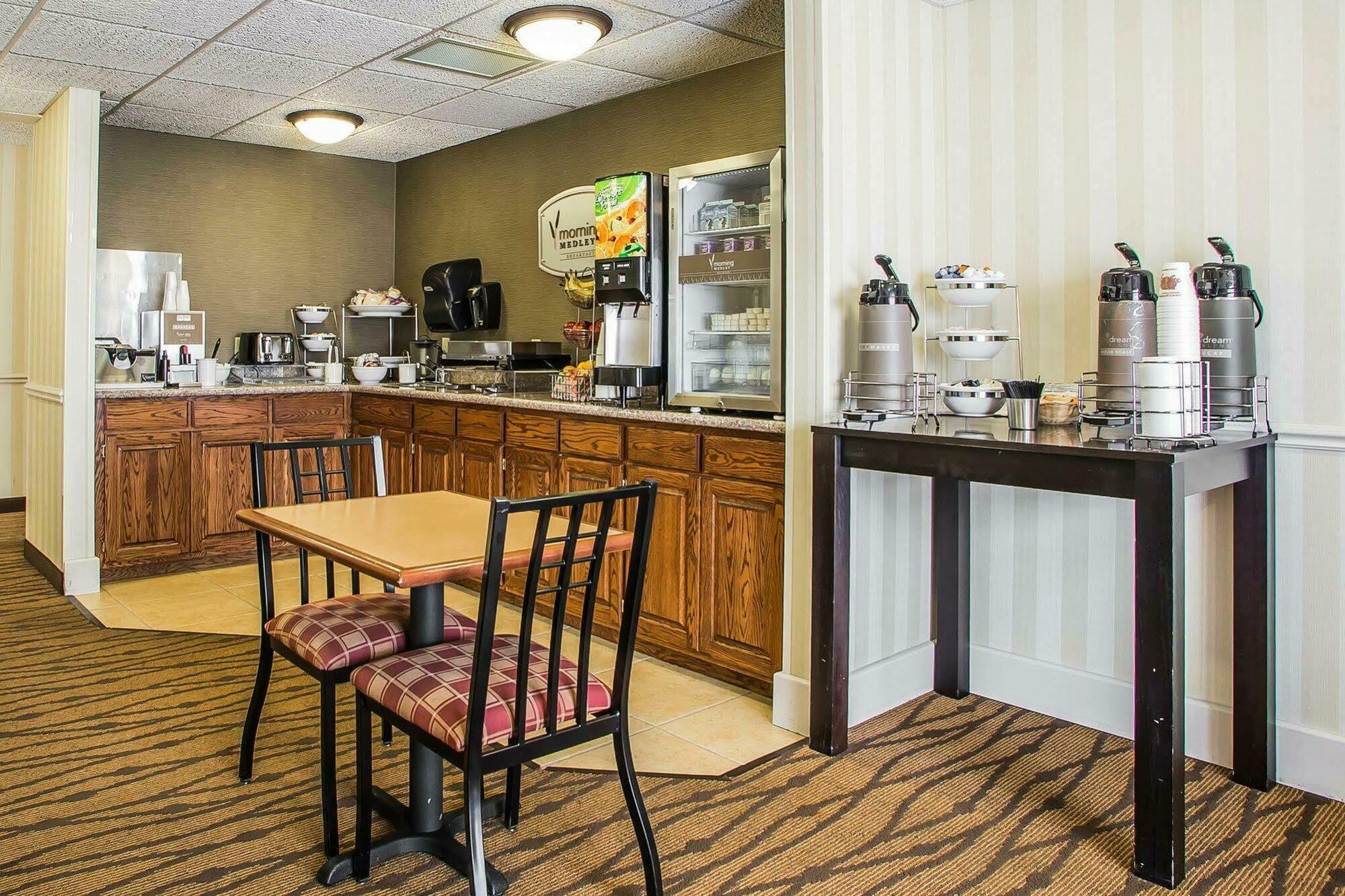 Sleep Inn & Suites Висконсин Рапидс Экстерьер фото